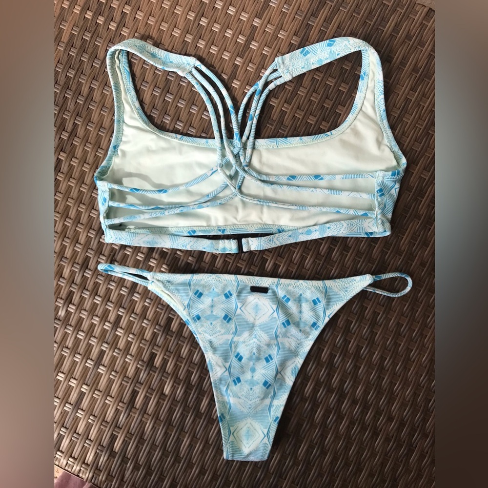 Volcom Geometric Pattern Bikini Set - image 2